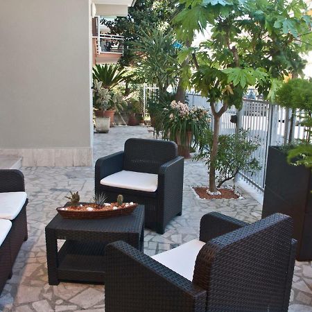 Alba D'Abruzzo Bed And Breakfast Алба Адриатика Екстериор снимка