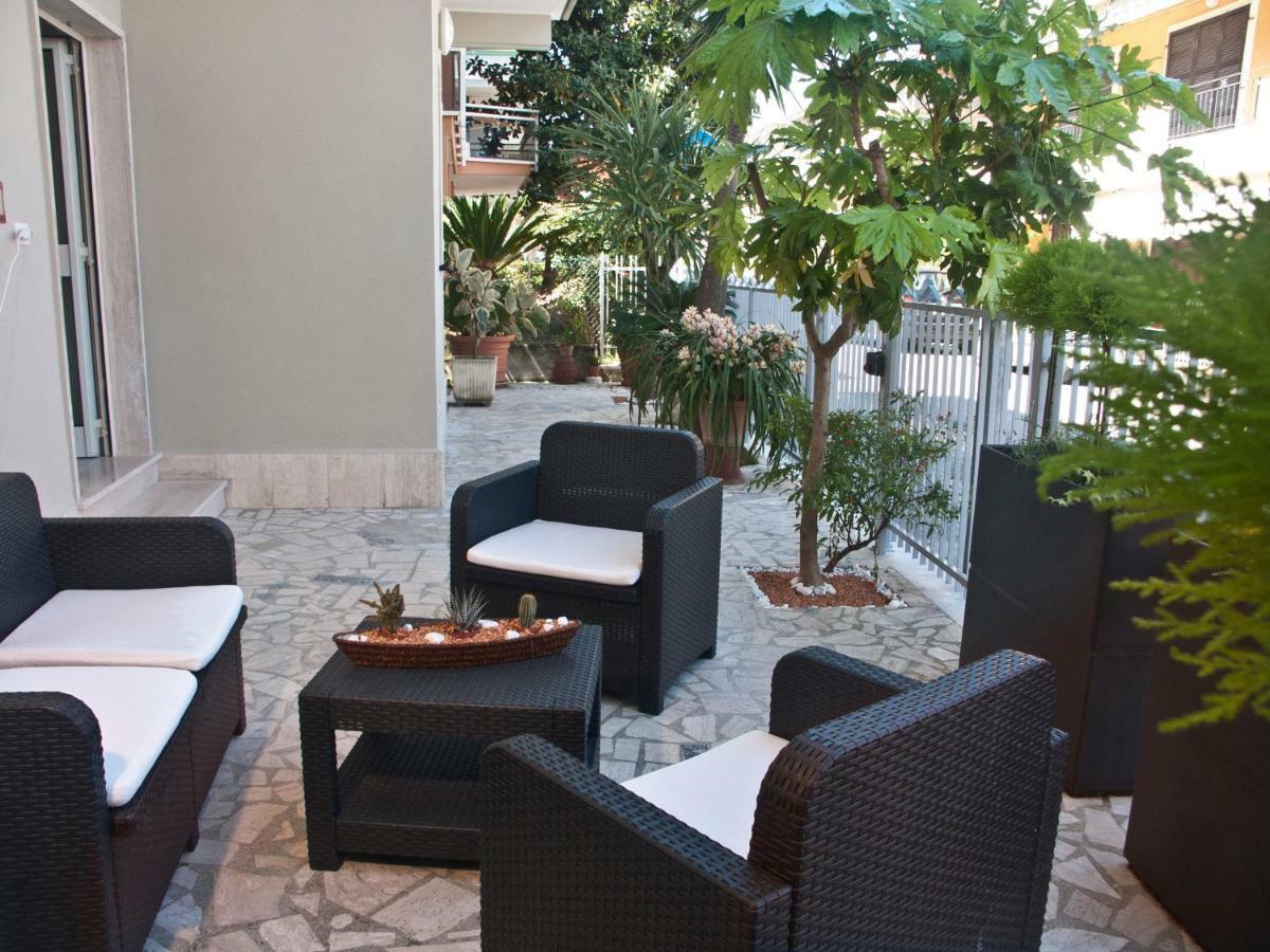 Alba D'Abruzzo Bed And Breakfast Алба Адриатика Екстериор снимка